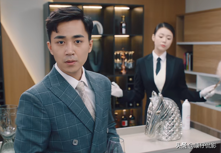 《破事精英》众人拼团豪车拍照，剧情太过真实，讽刺效果拉满