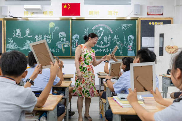 教师岗待遇或上涨，绩效、职称算法有变化，有3类老师更占便宜