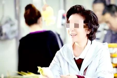 我在北京遇到一个苦命女人，丈夫背叛儿子溺亡，勇敢面对还遭嘲笑