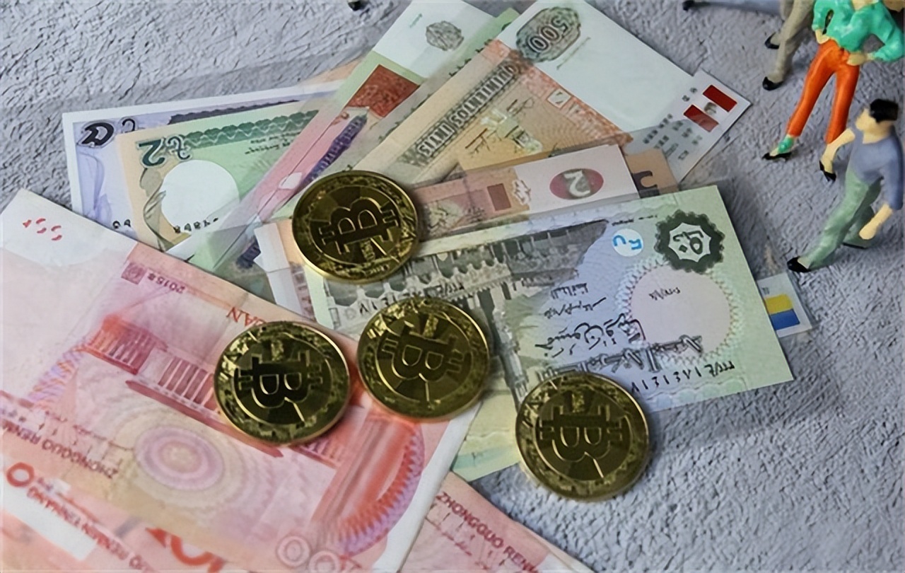 从教师到富豪，他靠10万枚比特币套现135亿后，却说比特币是骗局