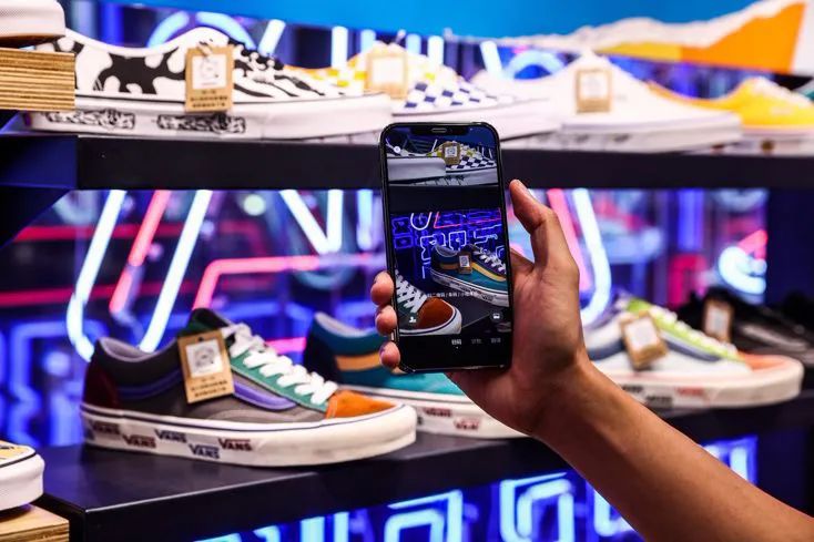 Z世代3.0时代，推动实体零售新招“沉浸式体验”卖场将成为新宠