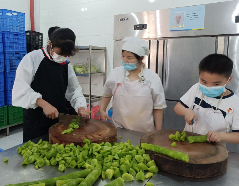 成都市双流区棠湖小学丨把“爱劳动”的奖章颁给棠小娃