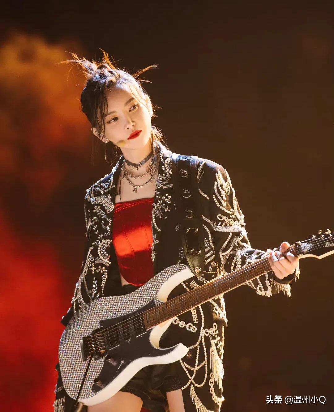 看完浪姐3姐姐们的字迹，差距真不是一般的大