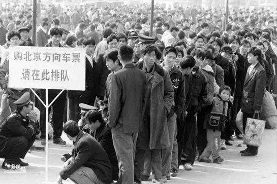 16岁考入985大学，终身研究一个数学公式，如今每个月领400元低保