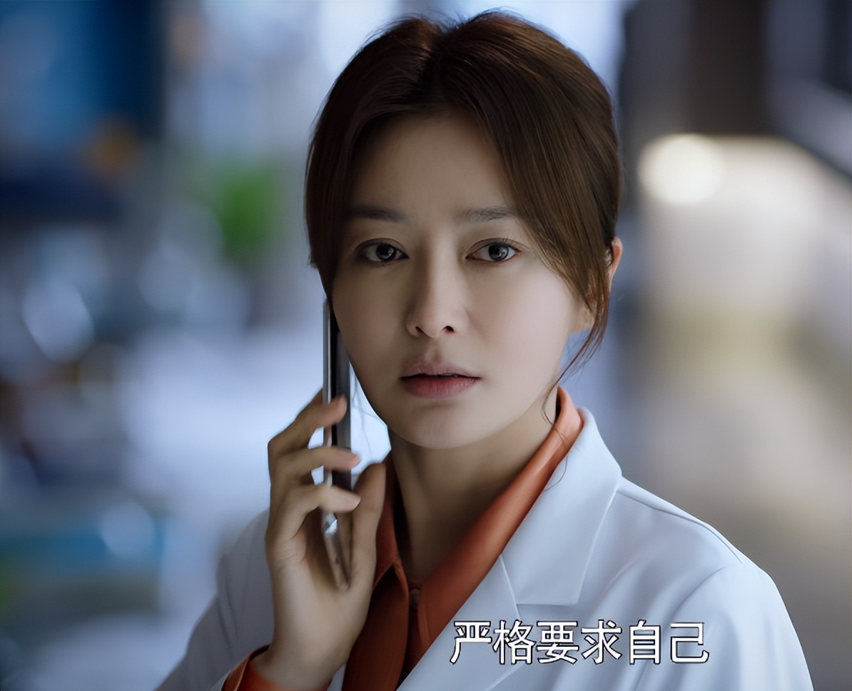 播出2集，收视率爆了！秦岚一出手，就给央视带来了“王炸”