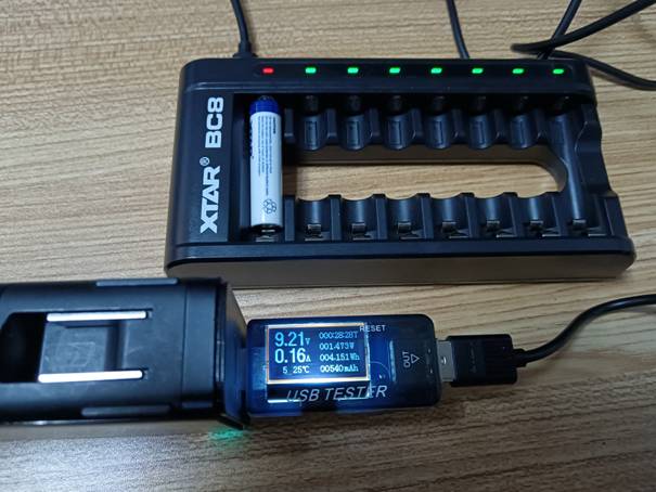 ​循环用，更经济-XTAR爱克斯达BC8锂电池充电器套餐试用