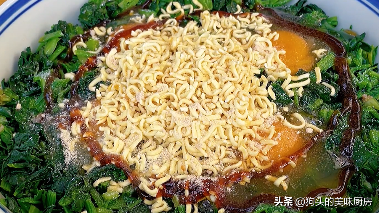 原来蔬菜加面粉这么香？卷一卷上锅一蒸，营养丰富味道鲜美，真香