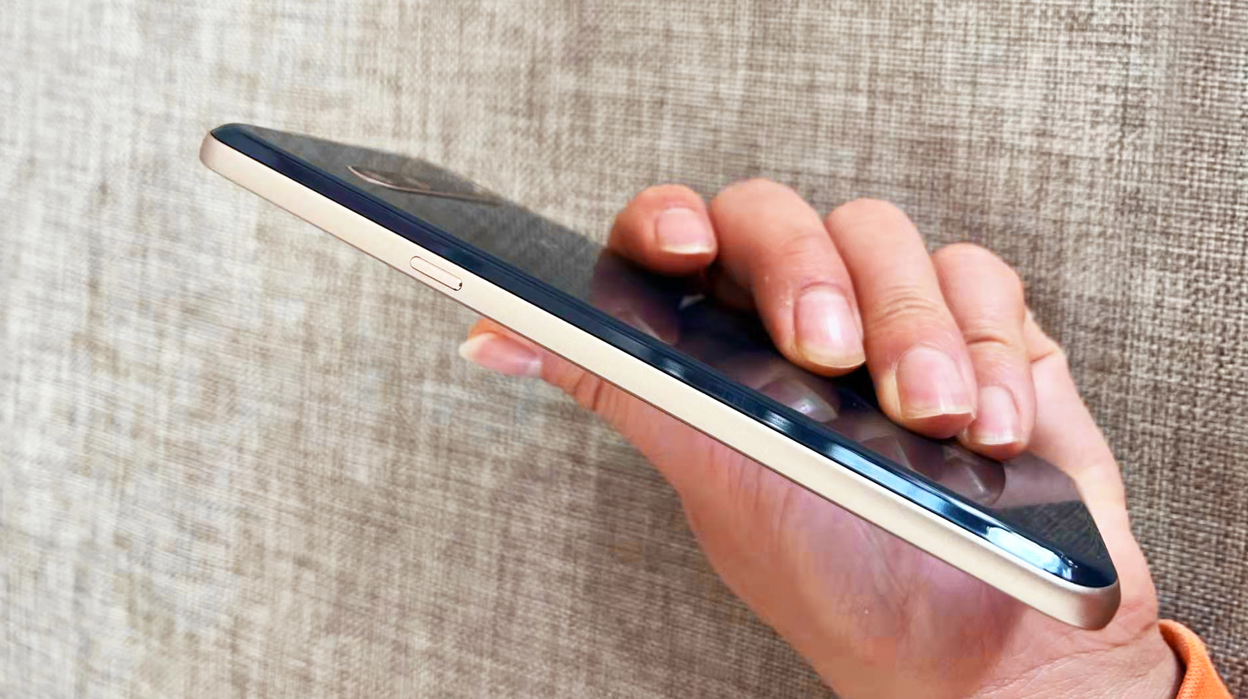 一款充满设计感的智能手机，体验LG V60，摄像头和屏幕都是亮点