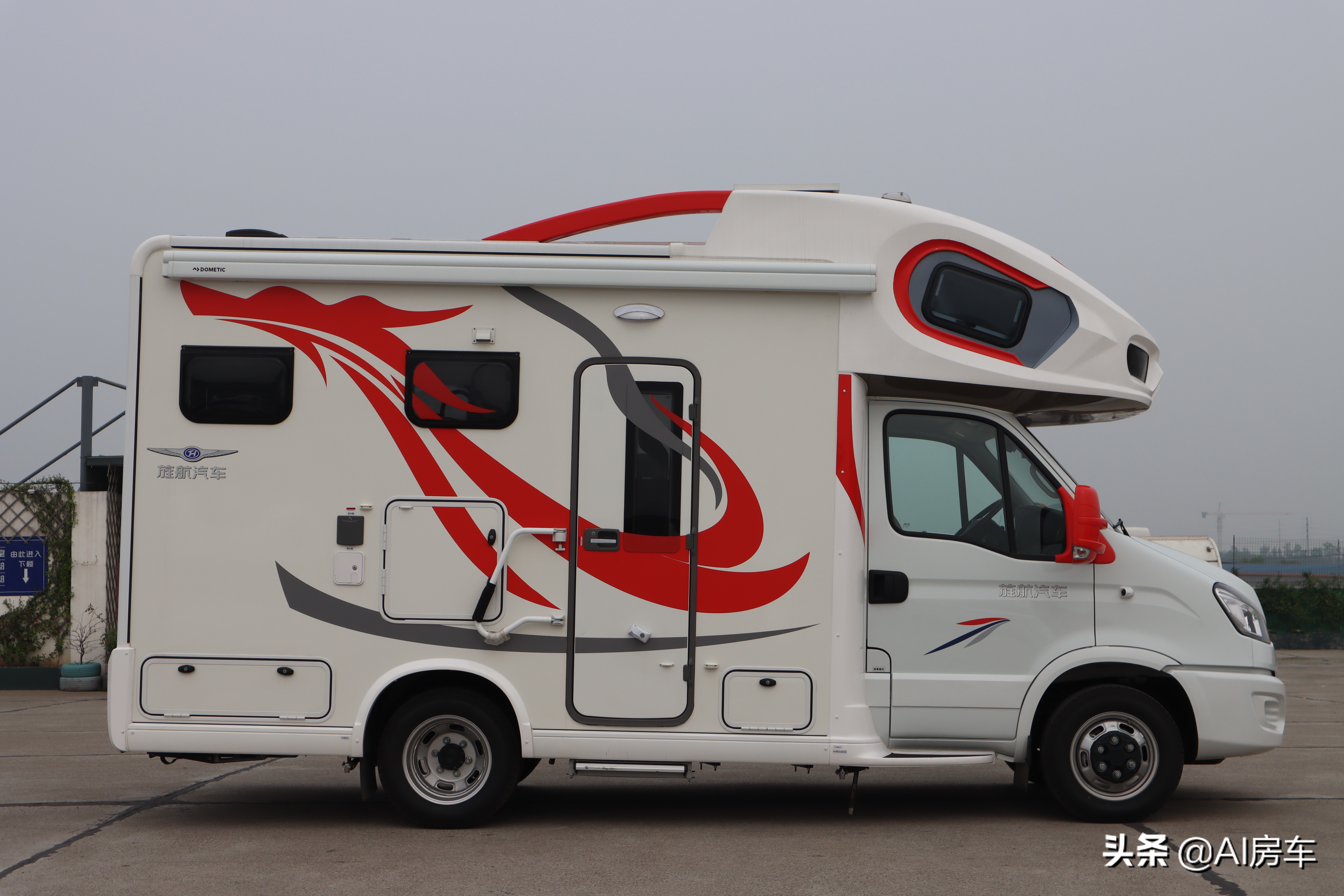 铝板车身 3.0t自动挡,配置高端,家庭豪华型的旌航房车来啦