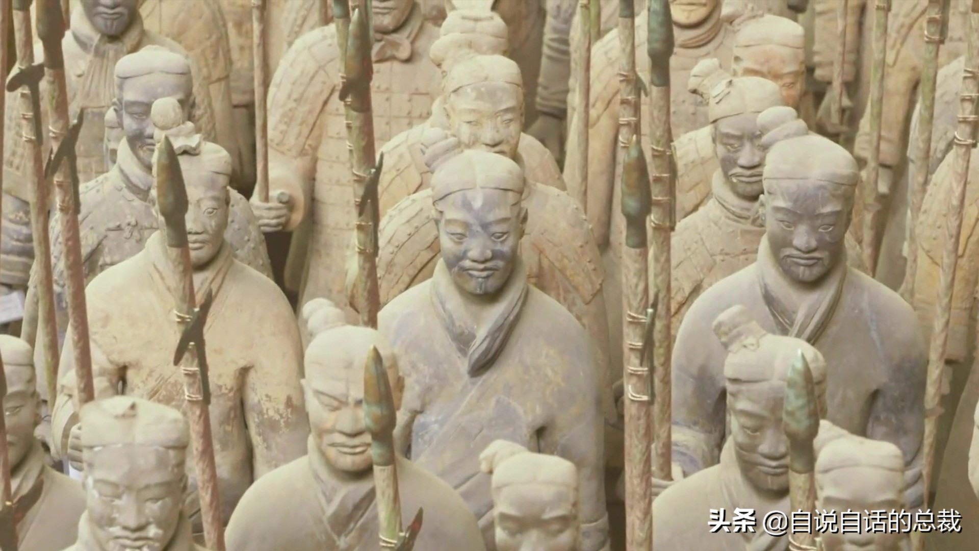 为什么兵马俑会涂装蓝色超导材料？竟然读出不可思议的黑科技故事