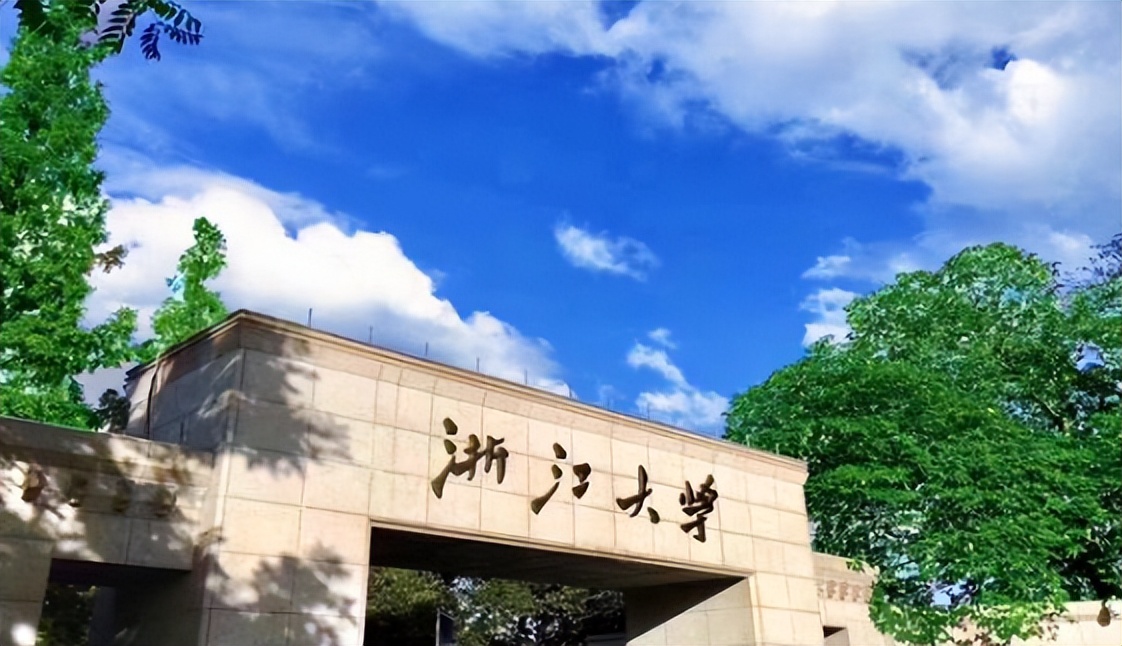 浙大美女校花，放弃清北选择成为“网红”，如今财富令人“酸了”