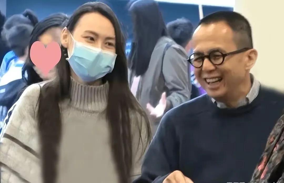 梁洛施：为李泽楷生3子，拿40亿分手费，直言喜欢又肥又矮的男人