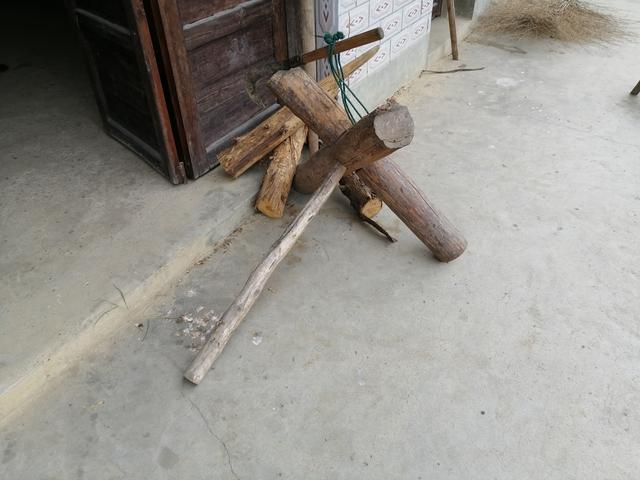 这种工具,别名有很多,有吃三角马的,在你们的家乡叫什么名字呢?