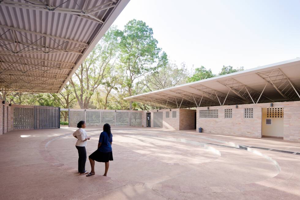 震撼！穷国建筑师获建筑界诺贝尔奖，作品太美好感动无数人