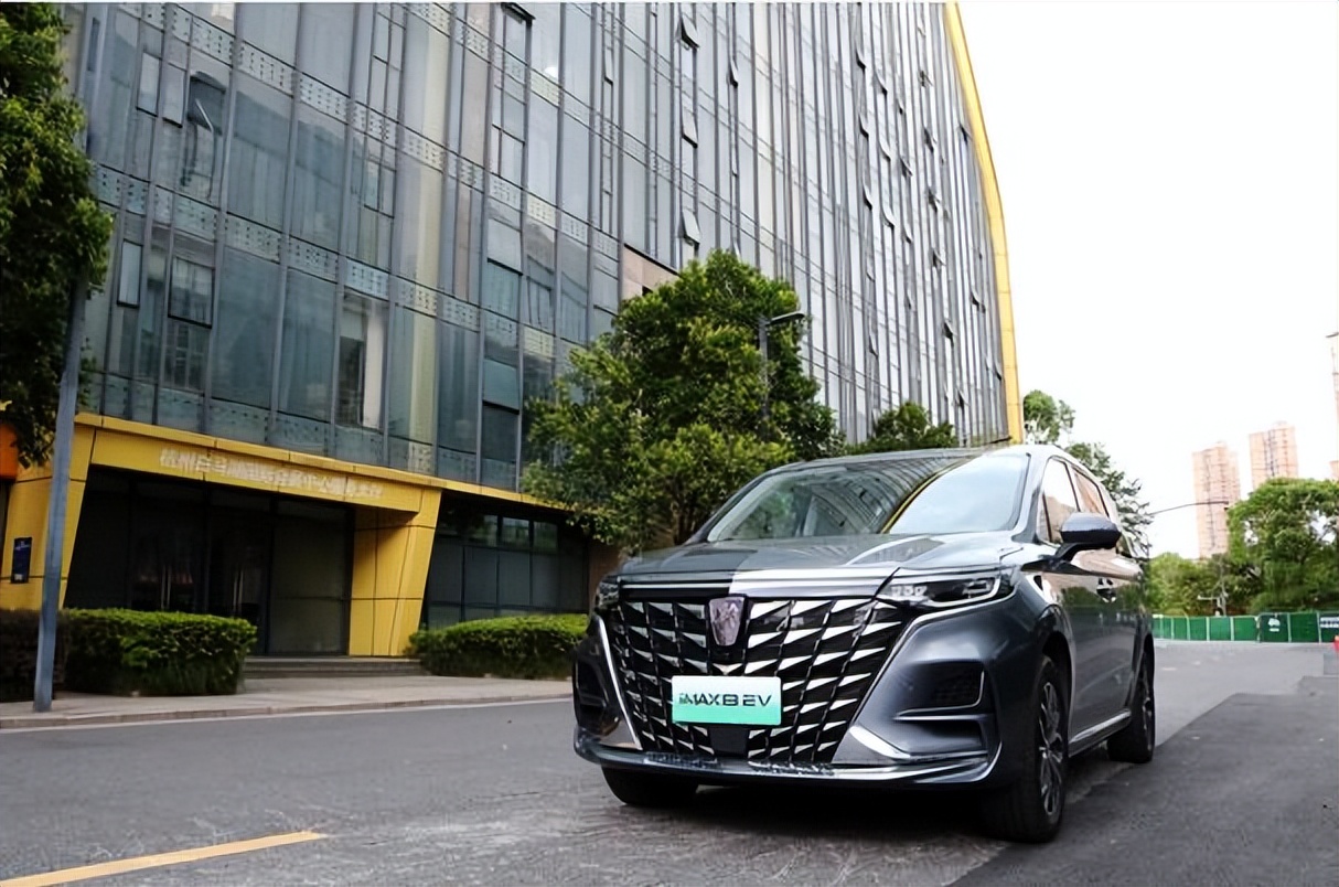 打造全新的家庭出行理念 实拍 荣威iMAX8 EV