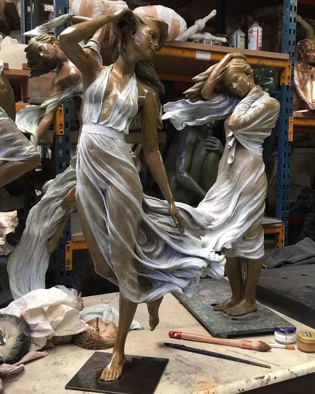 央美才女创作的人体雕塑，性感得很清纯，细节中却藏着魔鬼