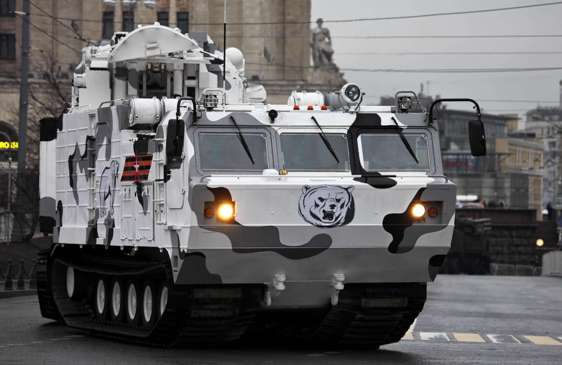 �����Ҿ��棺���������4�����ף�ս���������ǲ�Զ��