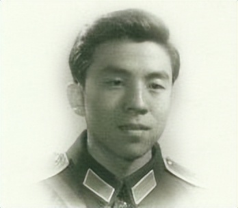 不仅名气大，军衔也高到吓人！这12个明星，个个一身正气堪称清流