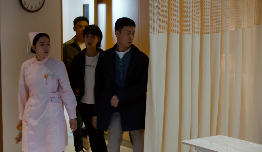 重生之门：明知庄文杰撒谎，罗坚为何还要袒护他？罗坚或想放长线