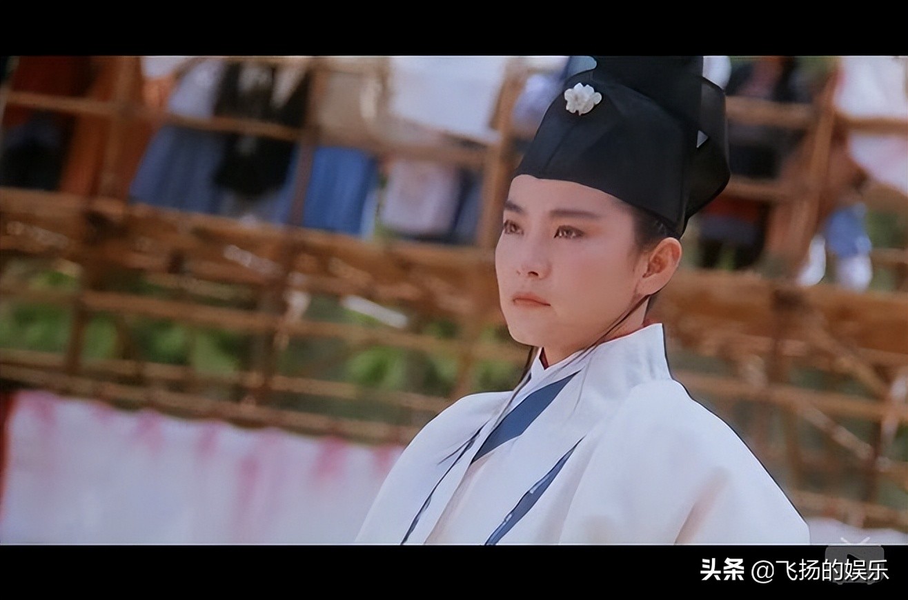 都是女扮男装，把唐嫣和叶童放一起，差距一目了然