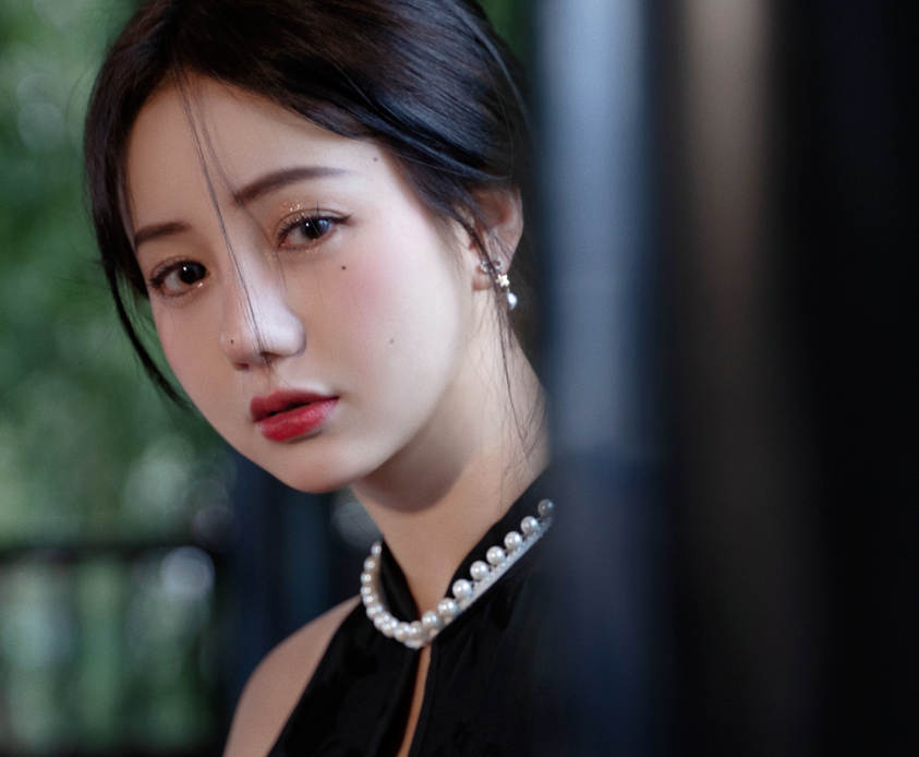 洛丽塔大哥7月直播不幸走光，网友：身材真不错~