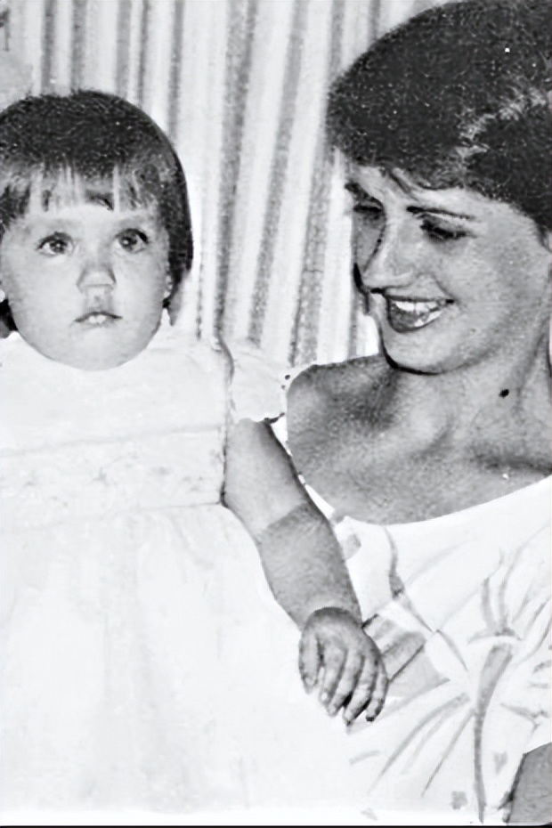 美国人眼中的纯欲系女神：揣着300美元离开古巴，如今征服好莱坞