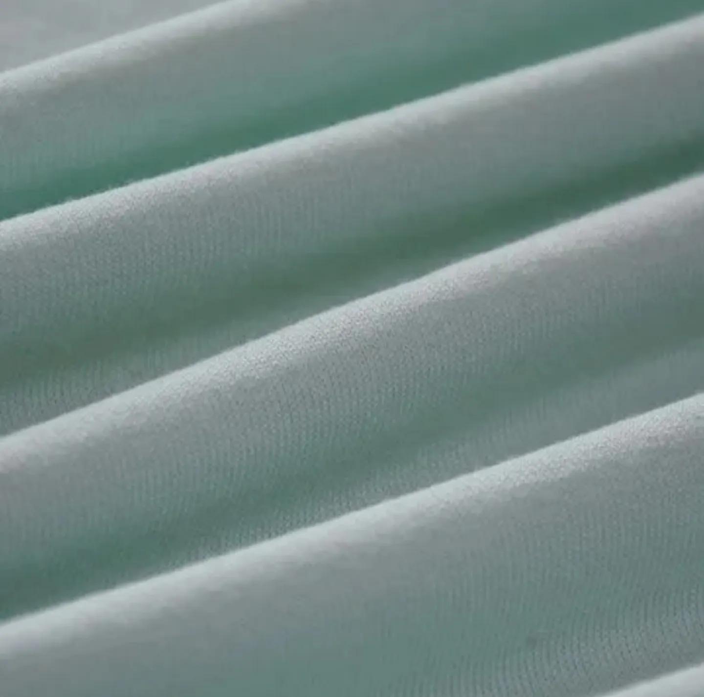 纯棉和聚酯纤维哪种布料好