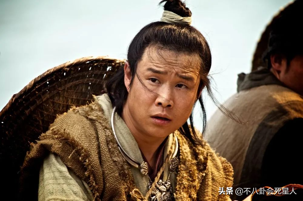 8位红极一时的草根明星现状，摆摊卖菜，住桥洞，红了11年