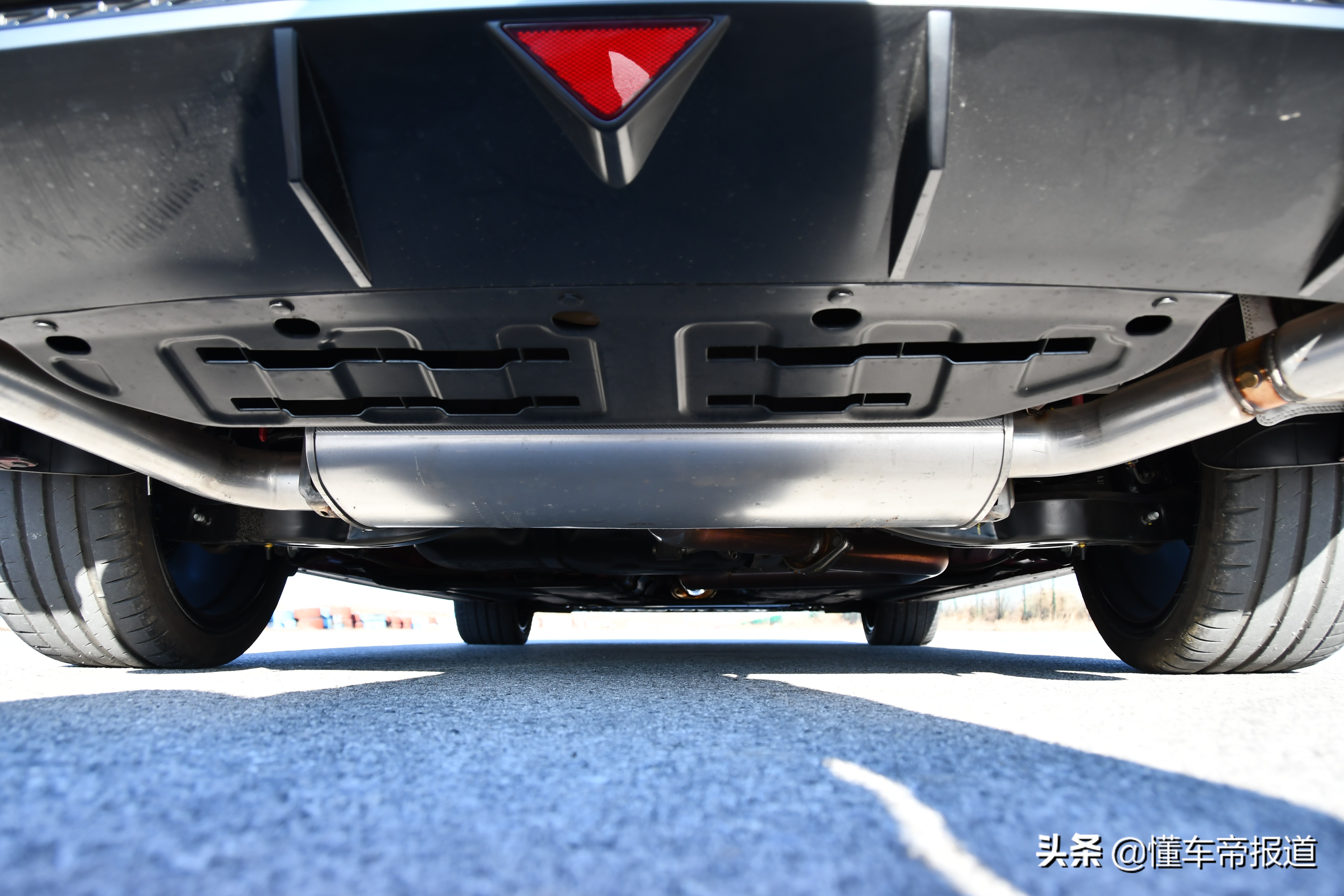 试驾｜激发最原始驾控欲望，用伊兰特N征服赛道是种什么体验？