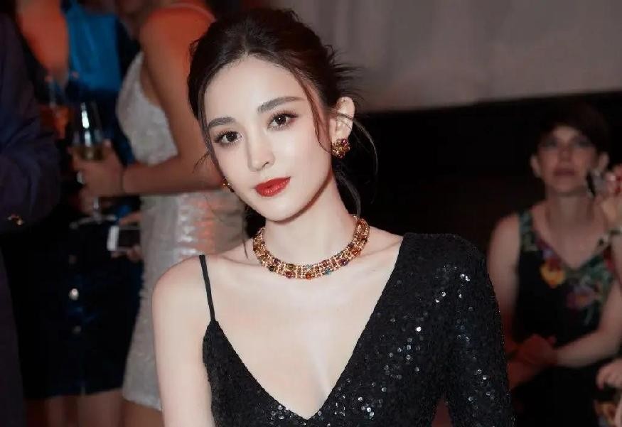 新疆盛产美女！这10位“哈密瓜”女星，充满了“异域风情”