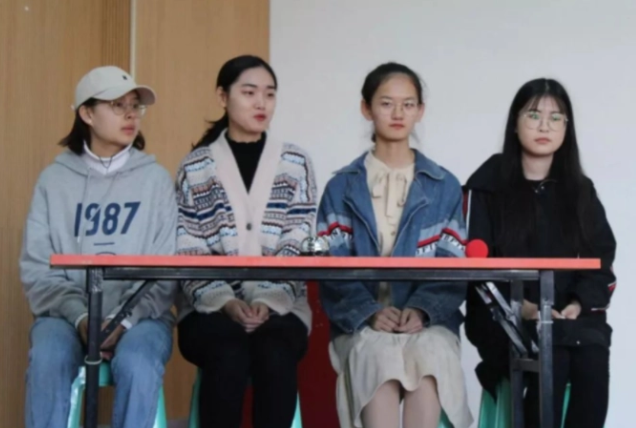 大学生入党决定权在2人手里，跟成绩无关，学生得罪错人还不自知