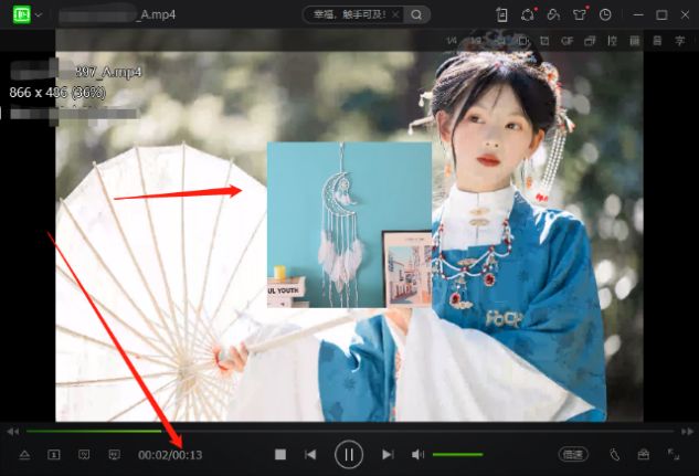 想要批量调整视频的播放速度并添加背景图片可以怎么做？