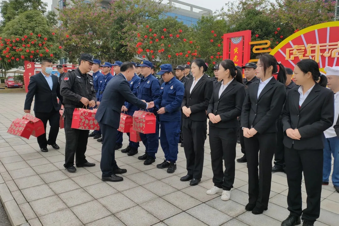 新春慰问暖人心 感恩同行有温情