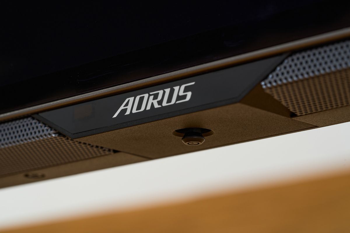 ​技嘉AORUS FO48U显示器评测：无须多言的OLED利器
