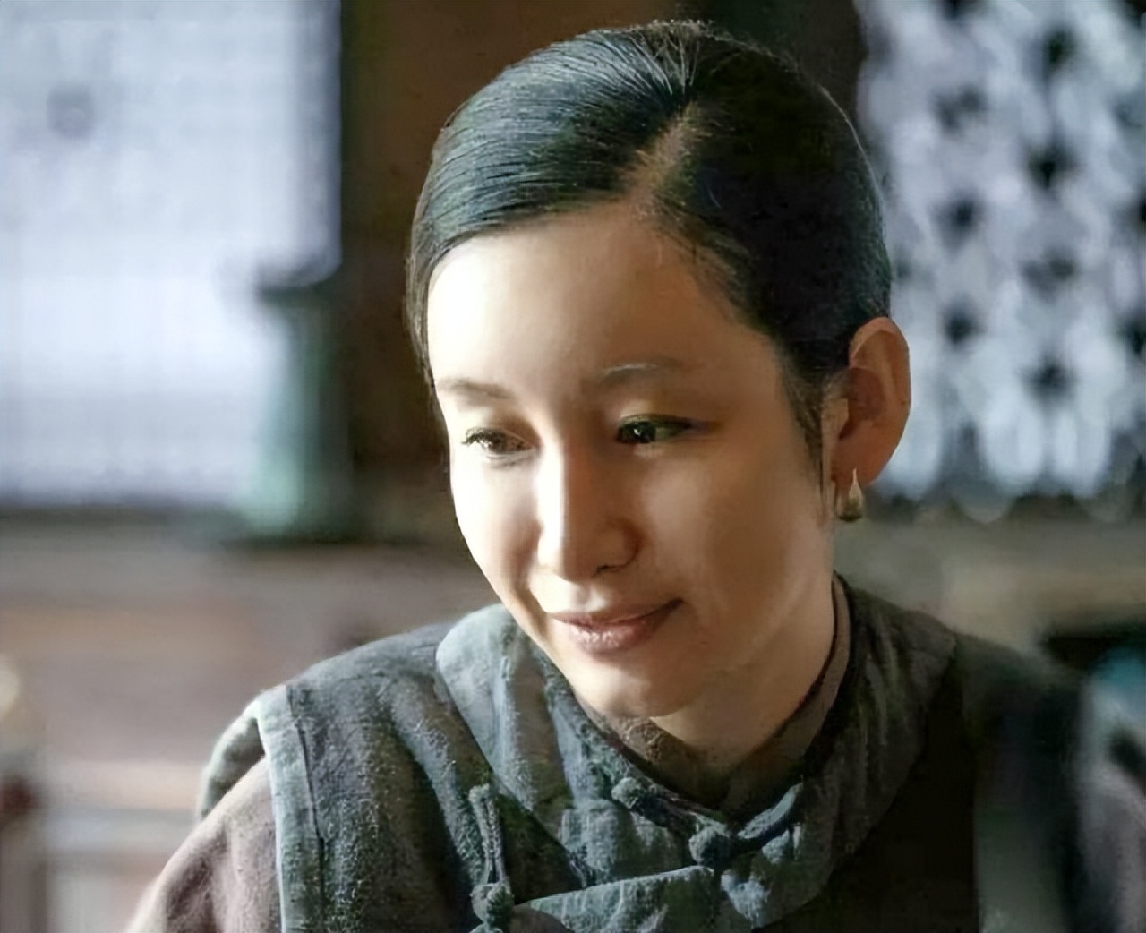 “呲牙咧嘴”别演回眸笑！有人回头一眼万年，有人我想给她按回去