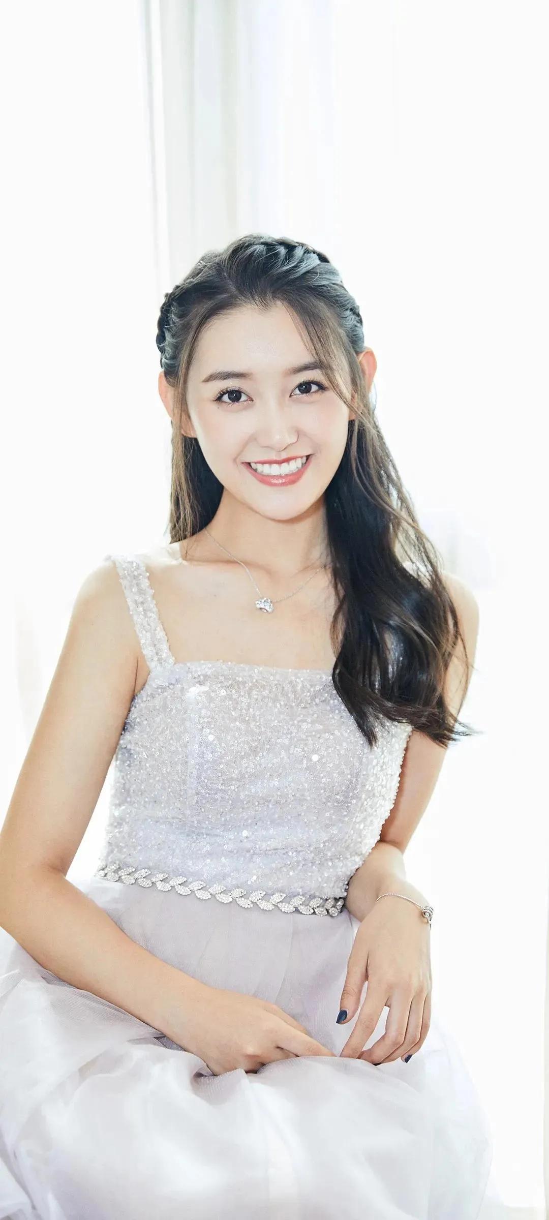 关晓彤和蒋依依，谁更有灵气