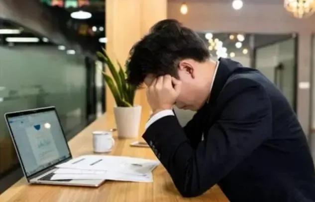 上海真实“收入表”曝光，各行各业的工资，对应着学历的高与低