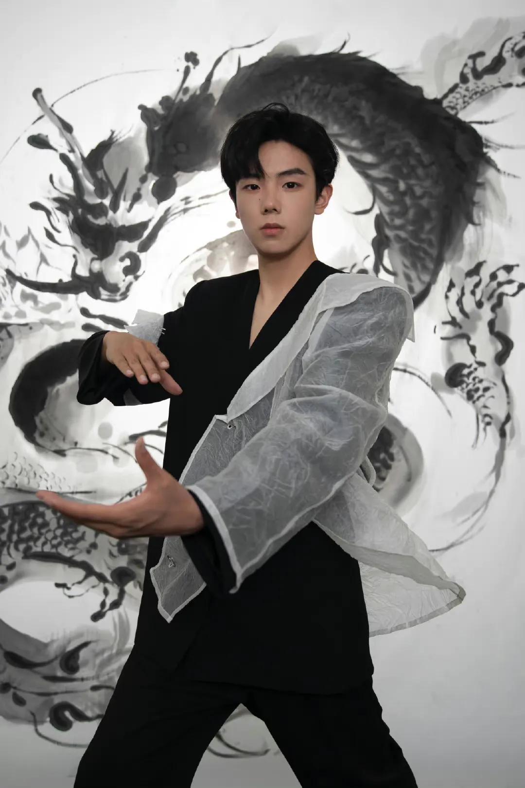 最近爆火的垫底辣孩