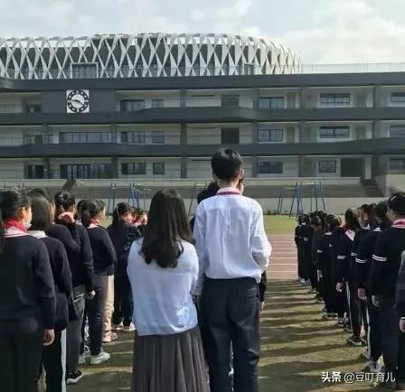 12岁男生身高191cm，一年半长22厘米！做好这6点让孩子再长高10cm