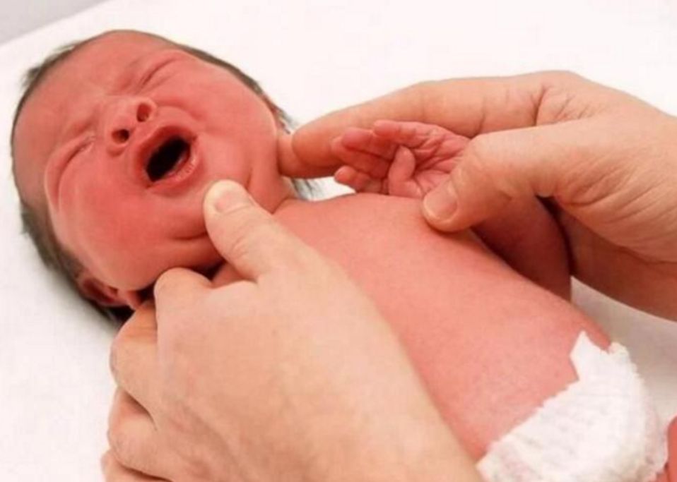 宝宝刚出生的“神秘10分钟”，都会发生哪些事？对宝宝很重要