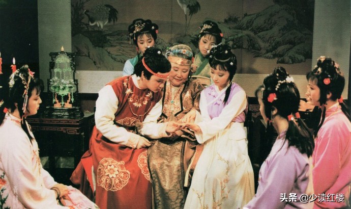 红楼梦：宝玉和黛玉的爱情悲剧，早已写在他们的初会里