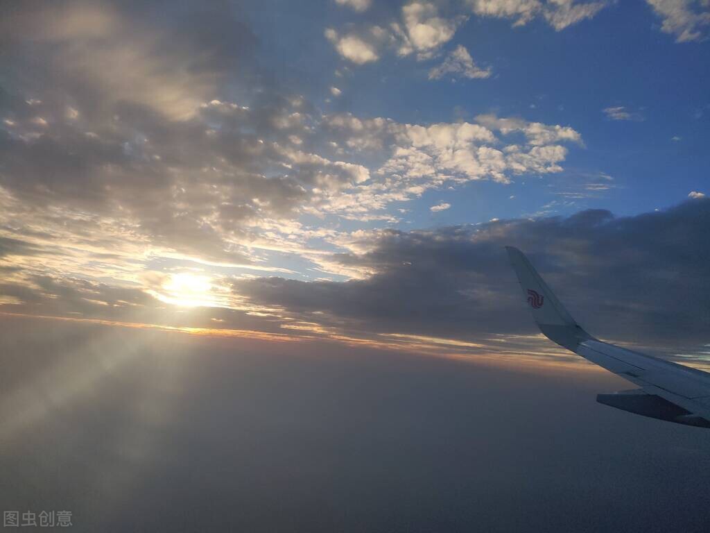 「机票航空公司」订机票哪个网站好（预定机票的三大途径和利弊详解）