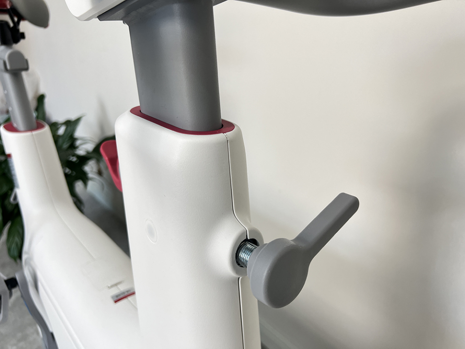 骑行更过瘾，七分钟燃脂爆汗的野小兽小白驹速燃动感单车体验有感