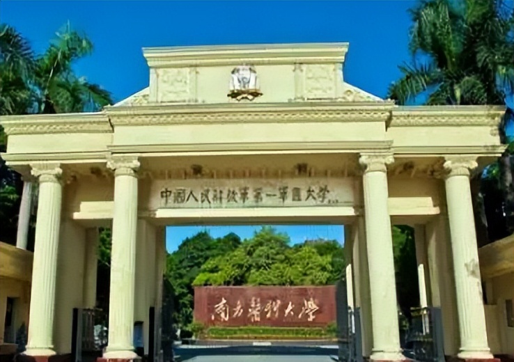 我国大学“八大等级”划分，普通学生考上第四级，已经算学霸了