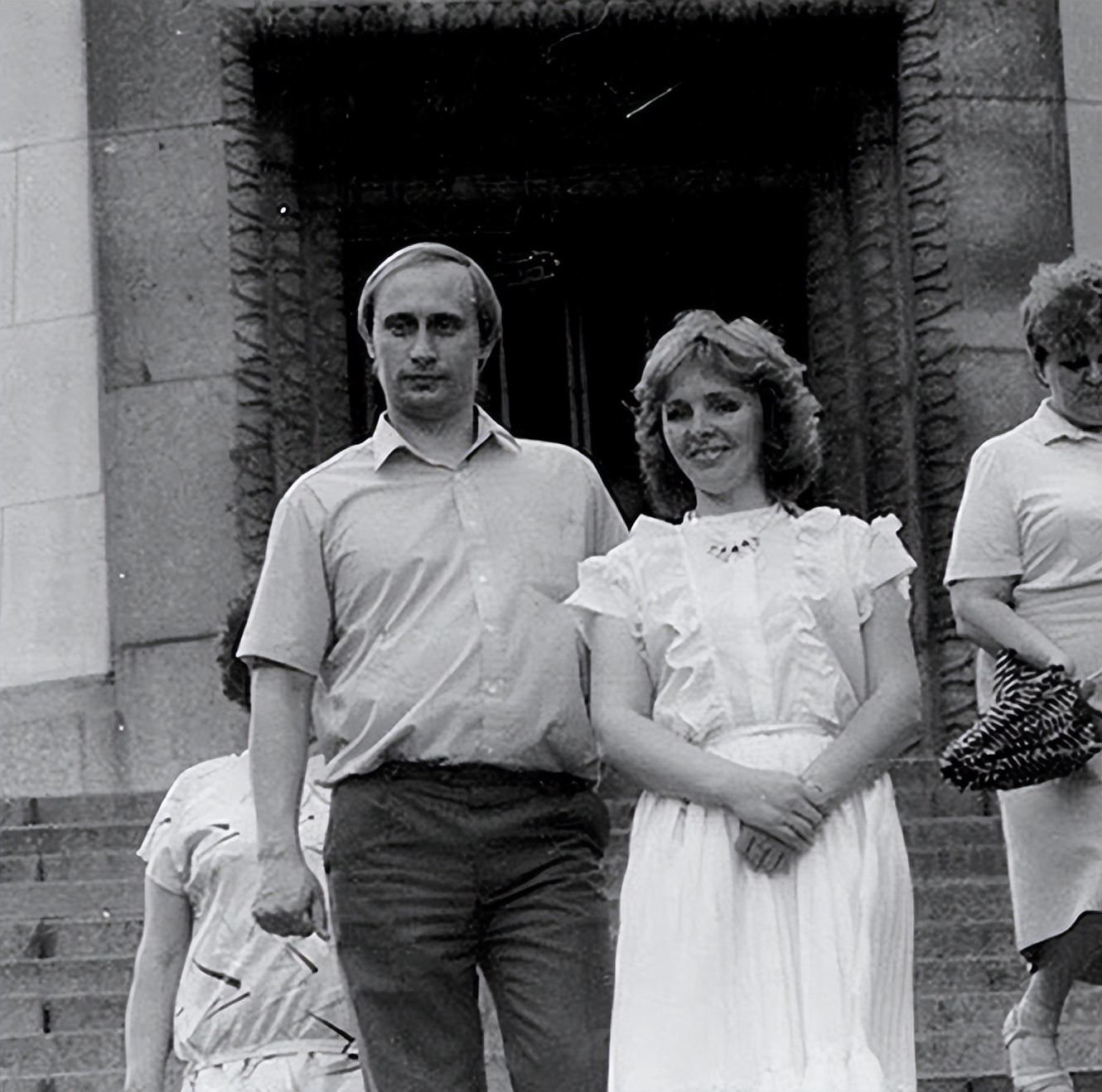 普京对家人的态度：亏欠老婆是一生的遗憾，坚定表示女儿不会从政