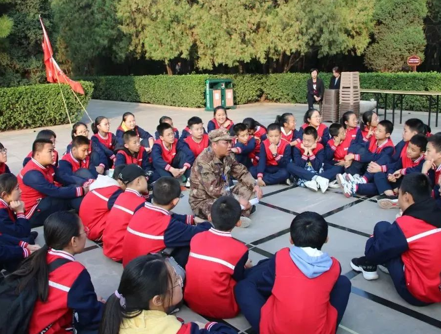 学生“发型”有了新规定，男生要剃光？女生觉得新要求颠覆三观