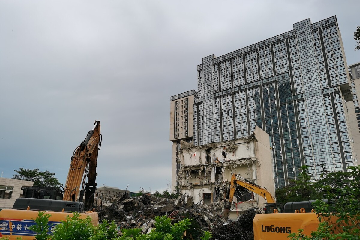 建筑律师建筑律师咨询（房子被合法强拆）