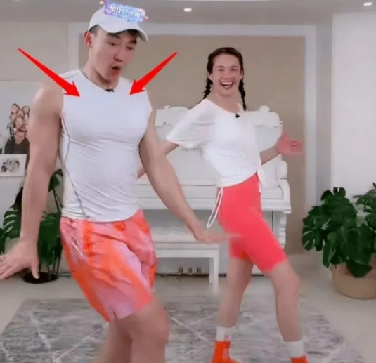 明明是50多岁的大叔，却把自己活成20岁的小伙，这些男星，我服