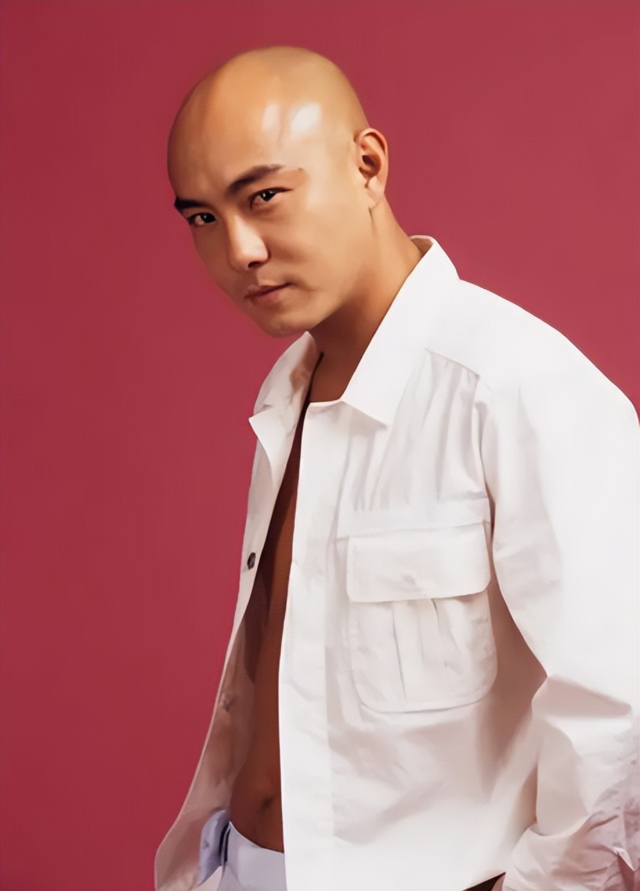 大龅牙、香肠嘴、丑到认不出！这9位扮丑的演员真让人“恶心”