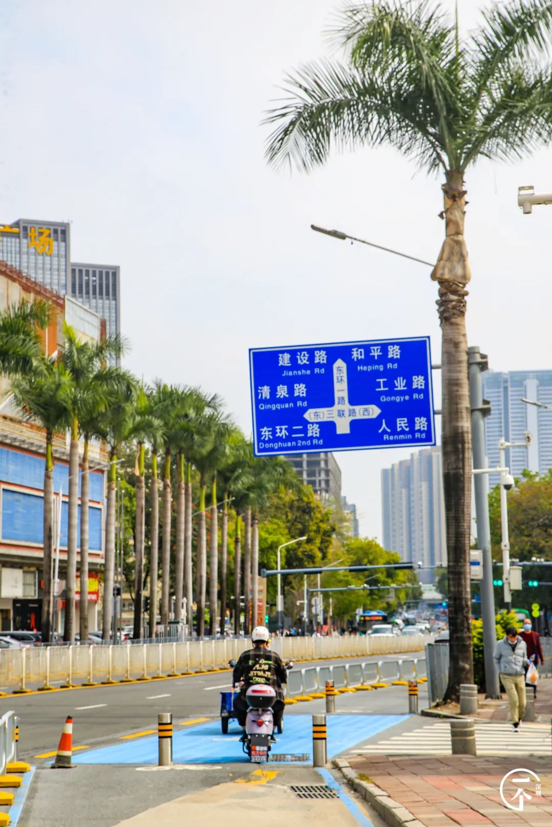 我在深圳富士康打工，月入5k，住30元旅館